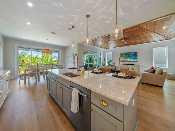 Exquisite 4 Bedroom Vacation Rental with Great Amenities